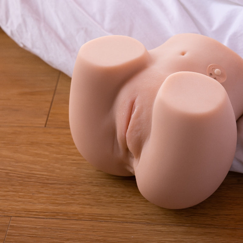 Connie - 5.5lb Realistic Butt